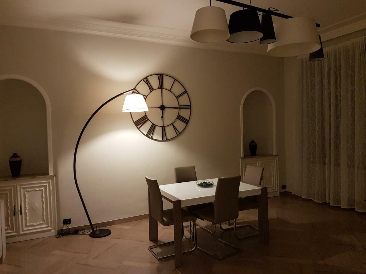 Giuria 35 - Elegante Ed Accogliente Nei Pressi Del Valentino Apartment ตูริน ภายนอก รูปภาพ